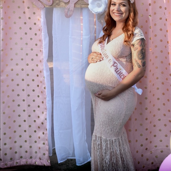 Maternity Gown - Picture 6 of 6